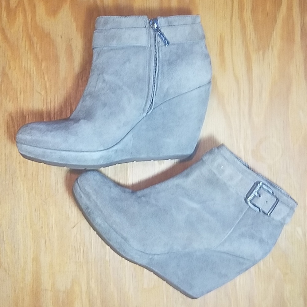Geox Respira tan suede wedge booties, size US 9.5